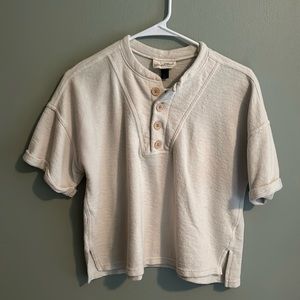 Cream button comfy top universal thread